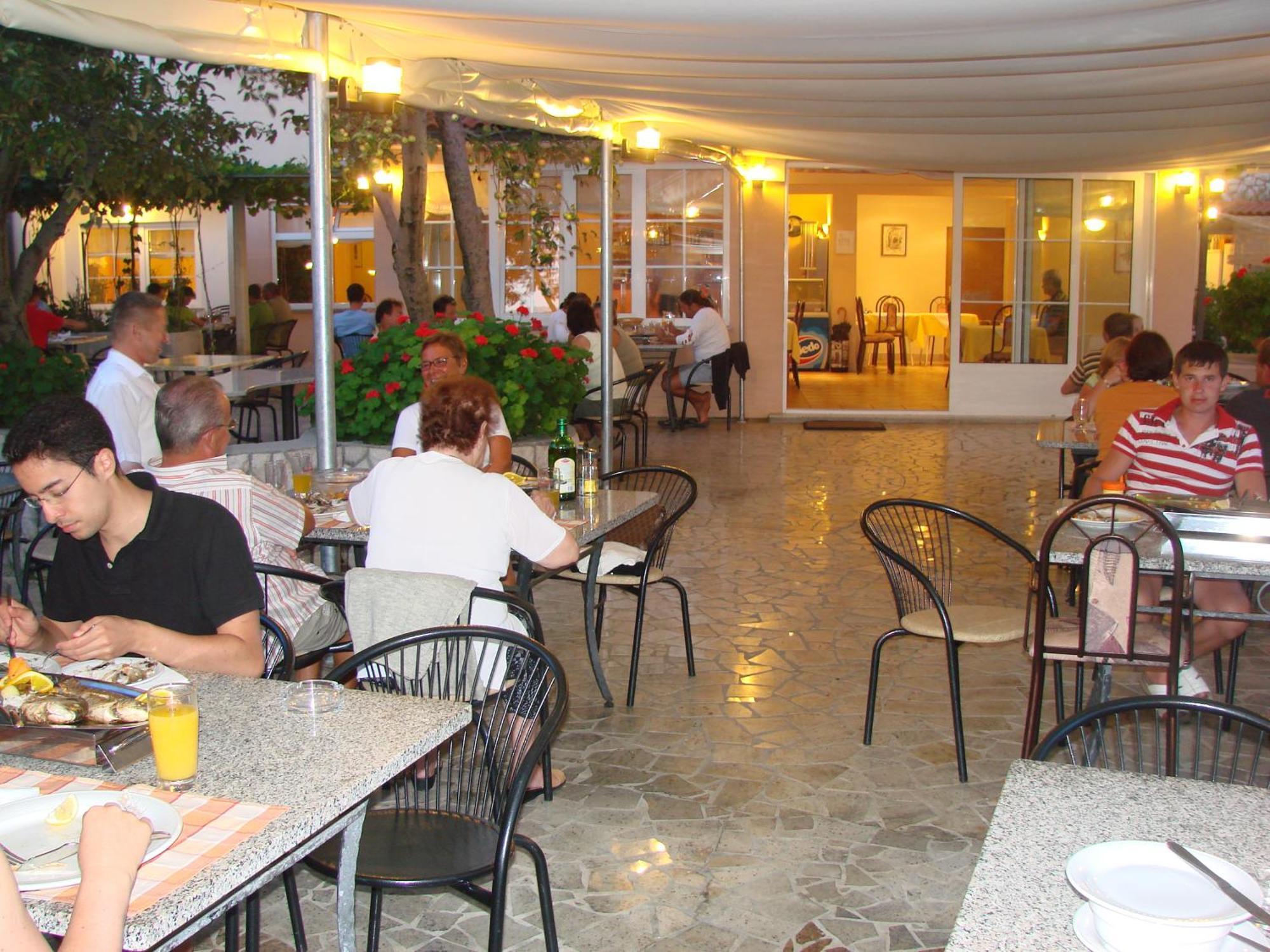 Pansion Dragica Apartman Rab Town Kültér fotó